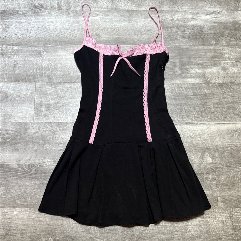 Most Loved Chic Black and Pink Chemise